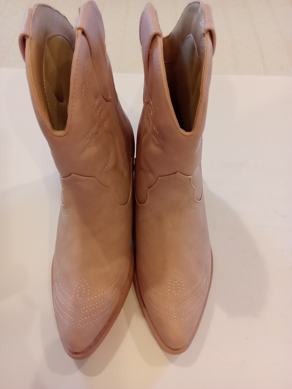 Womens Soda Light Pink Western Ankle Boots Sz 7 NWOB